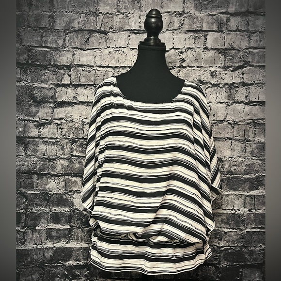 Frankie & Missy Top - Picture 2 of 5